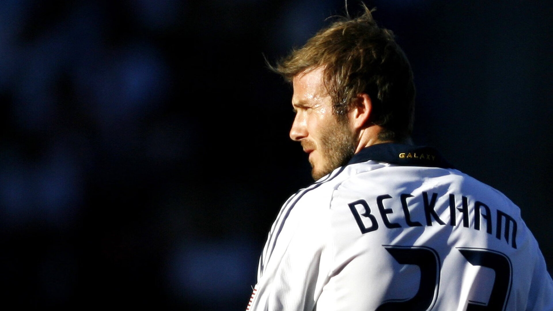 世界杯：球童选拔标准曝光 语言能力与礼仪训练同样重要